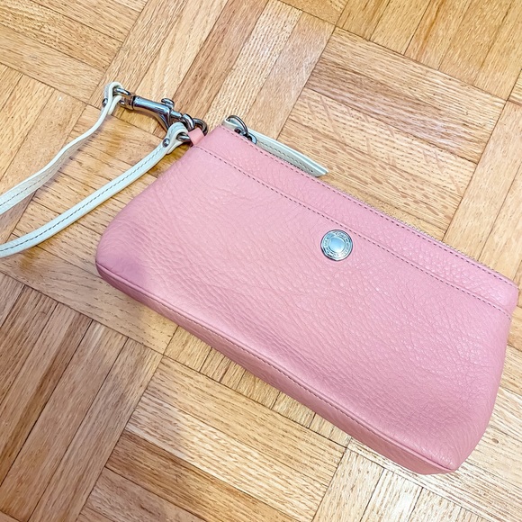 Coach Wristlet/ Clutch Auth. PINK! 💗 - Picture 1 of 4